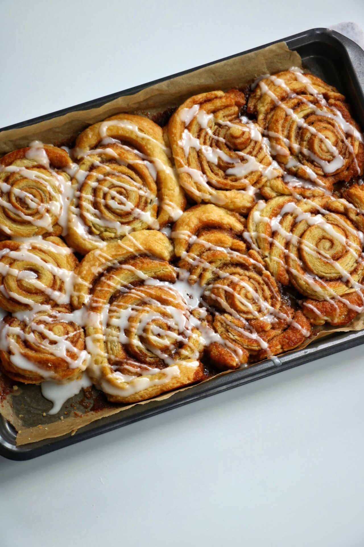 Puff pastry cinnamon rolls