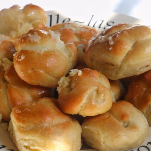 Soft garlic knots recipe