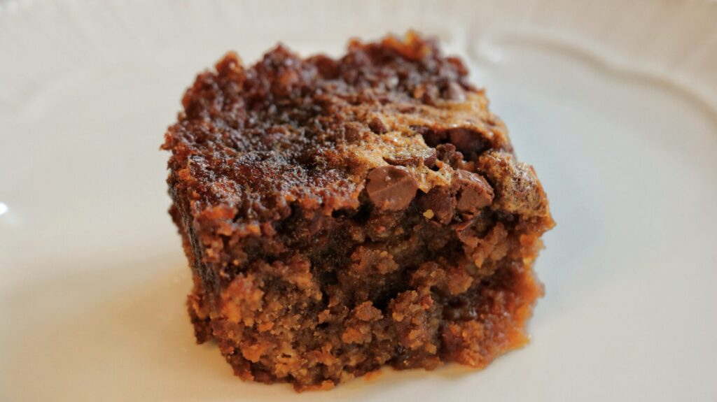 Gooey Chocolate Chip Oatmeal Pie Bars