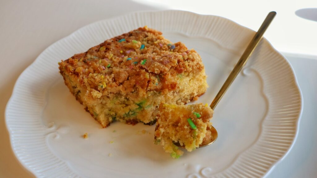 Funfetti crumb cake